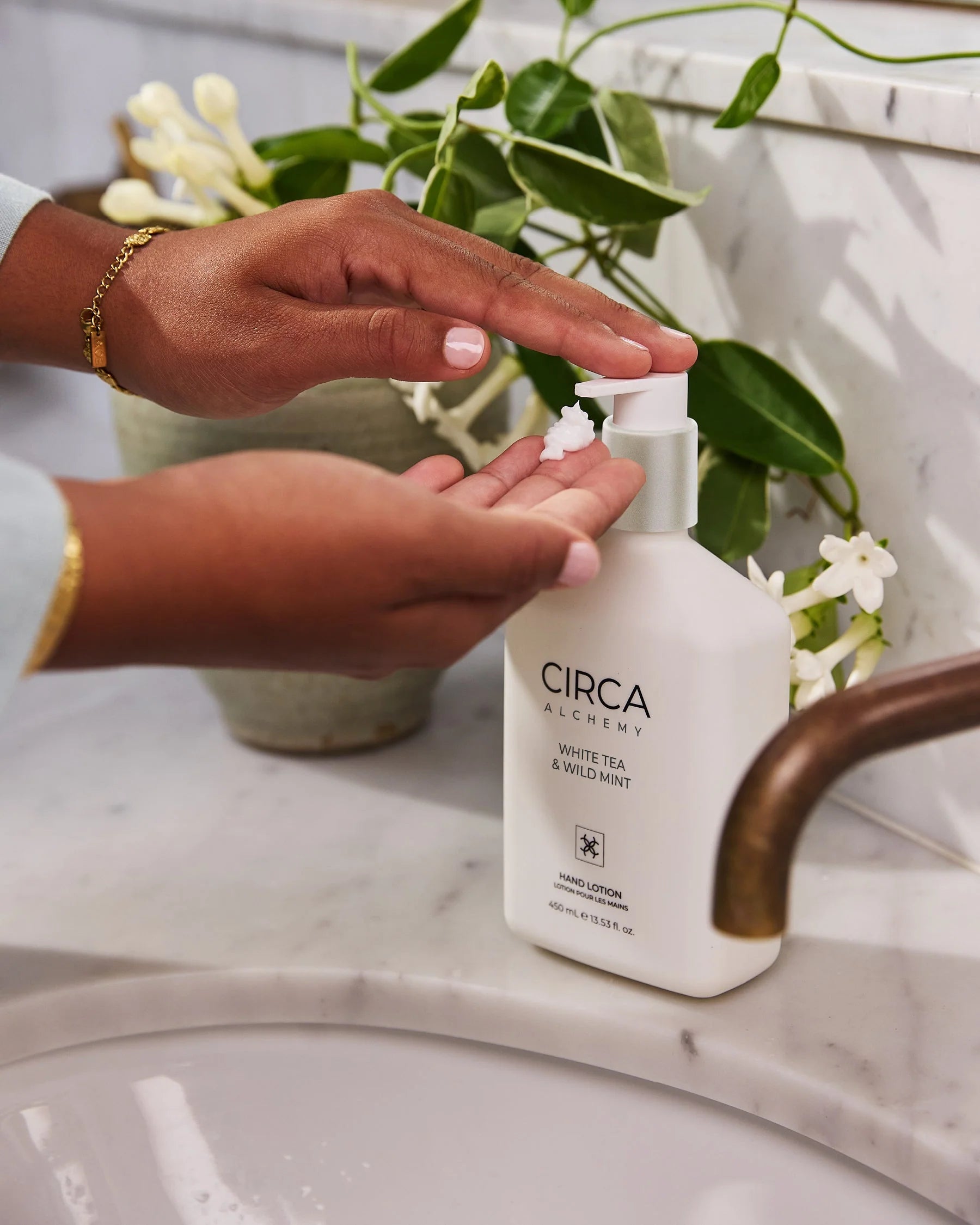 circa hand cream Circa Alchemy Hand Lotion White Tea and Wild Mint 450ml