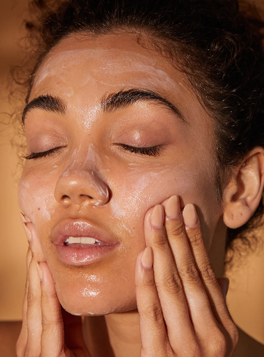 LA CLINICA Resurfacing Facial Cleansing Cream - Exquisite Laser Clinic 