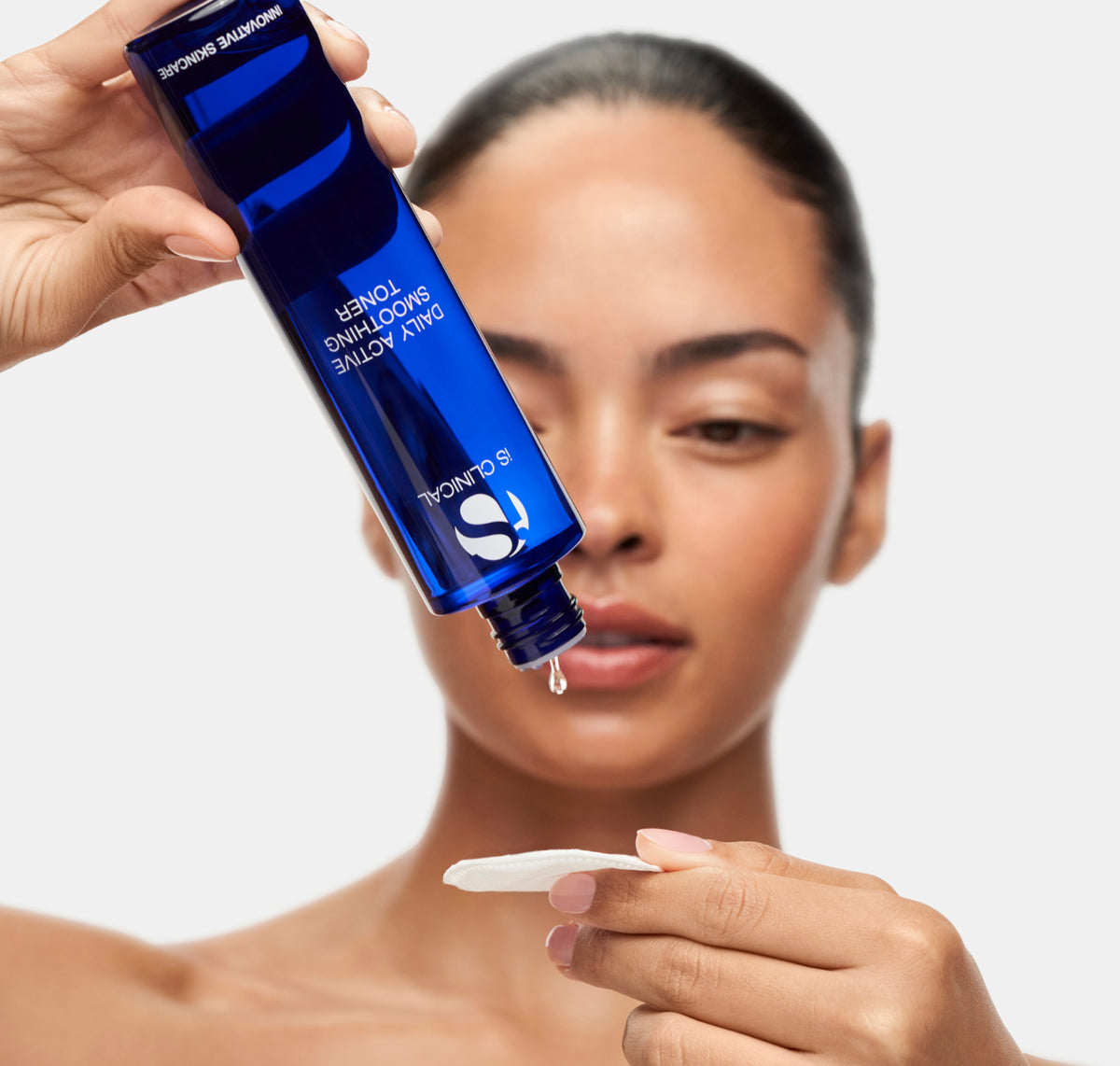 IS Clinical Skin Care IS Clinical Daily Active Smoothing Toner **New Product**