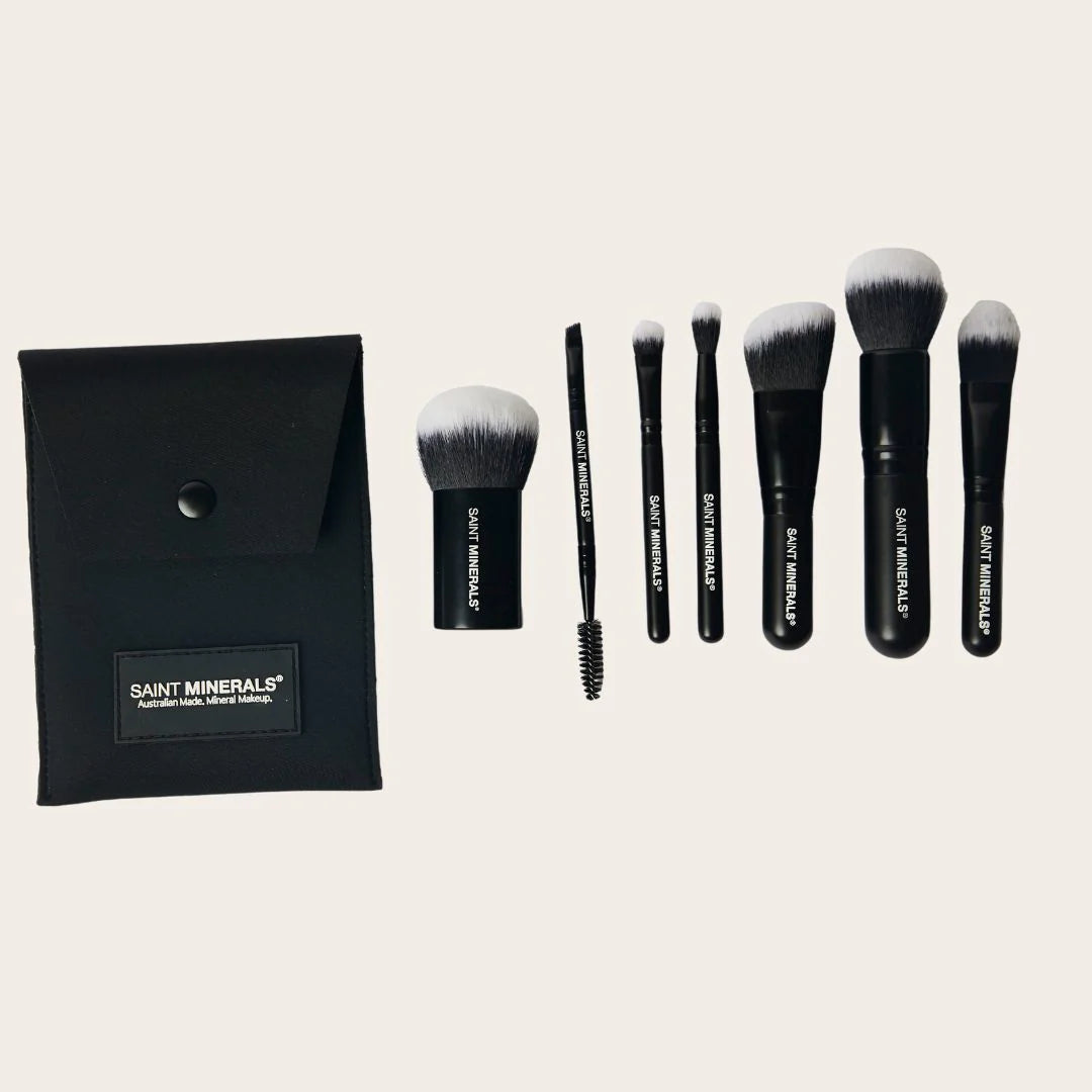 Saint Minerals make up brush Saint Minerals Travel Brush Set